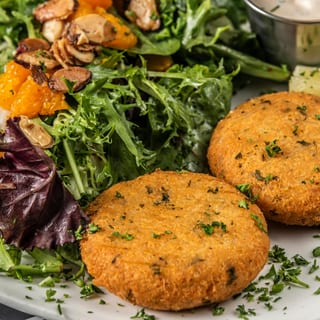 FAMILY Salmon Cakes